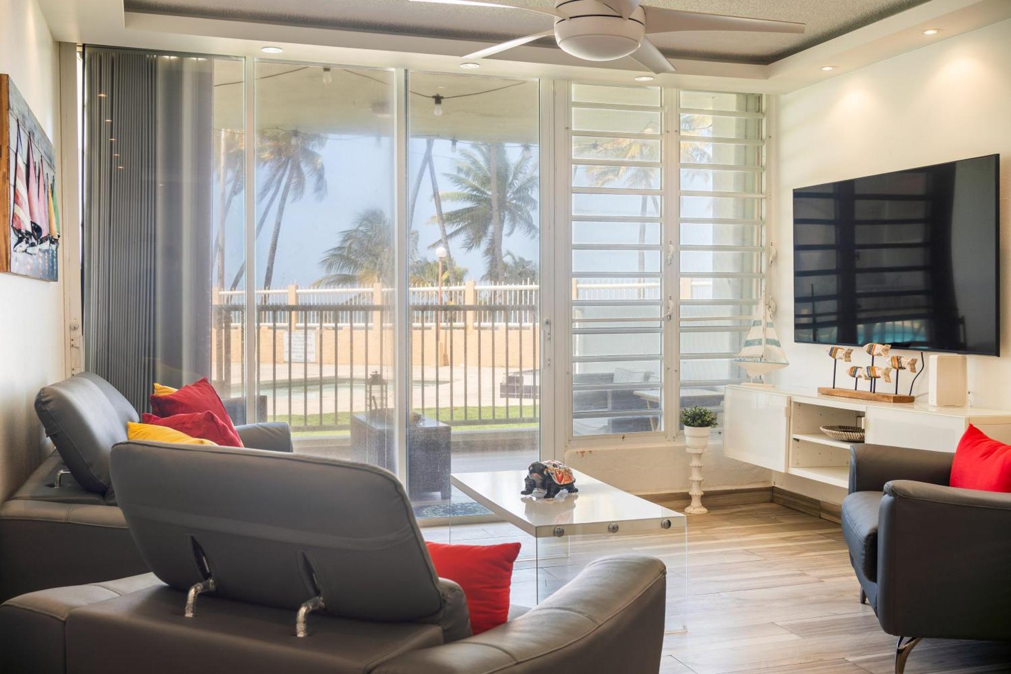 Ocean Blue Beach Apt Luquillo Exterior photo