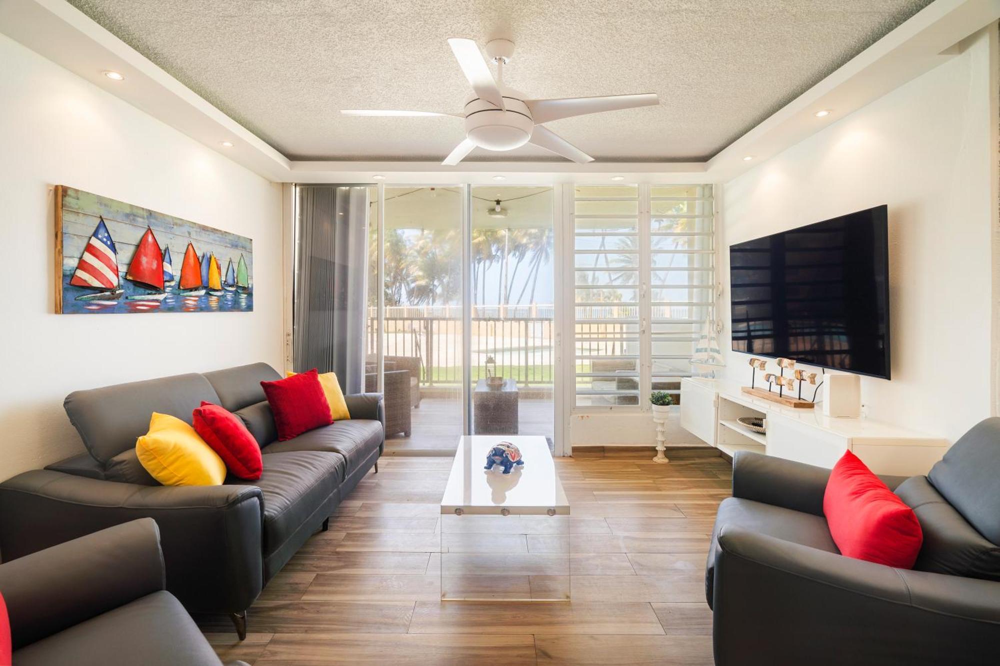 Ocean Blue Beach Apt Luquillo Exterior photo